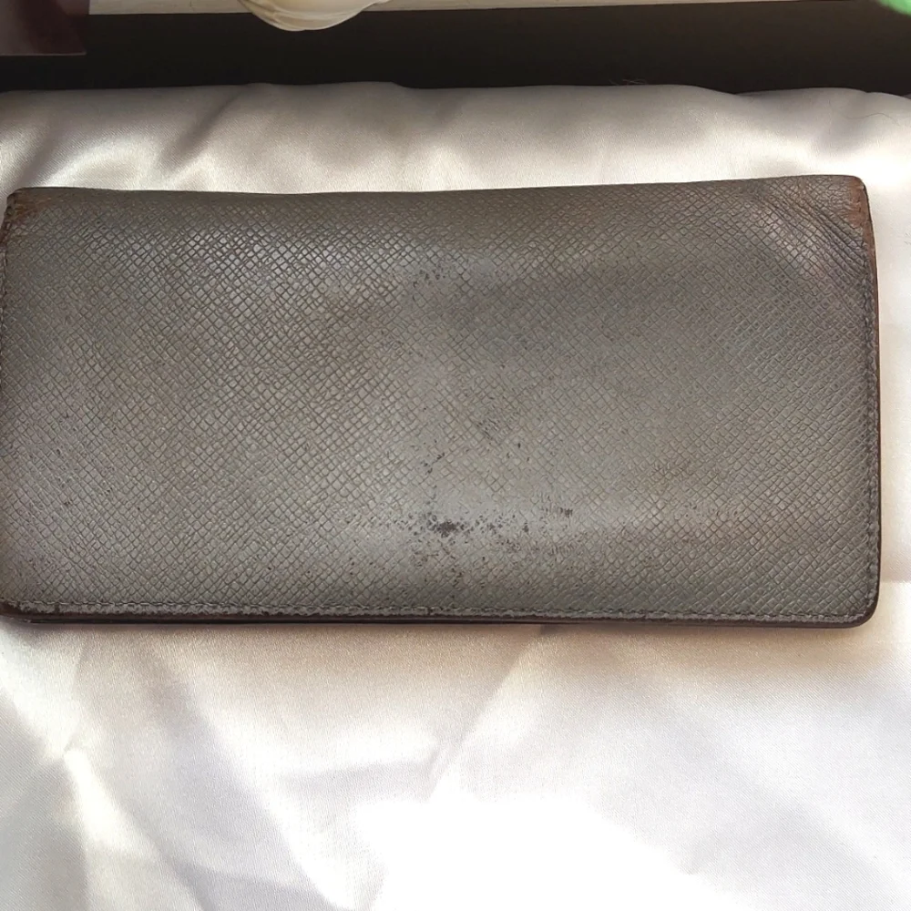 Louis Vuitton Wallet Long Gray Leather grain‎